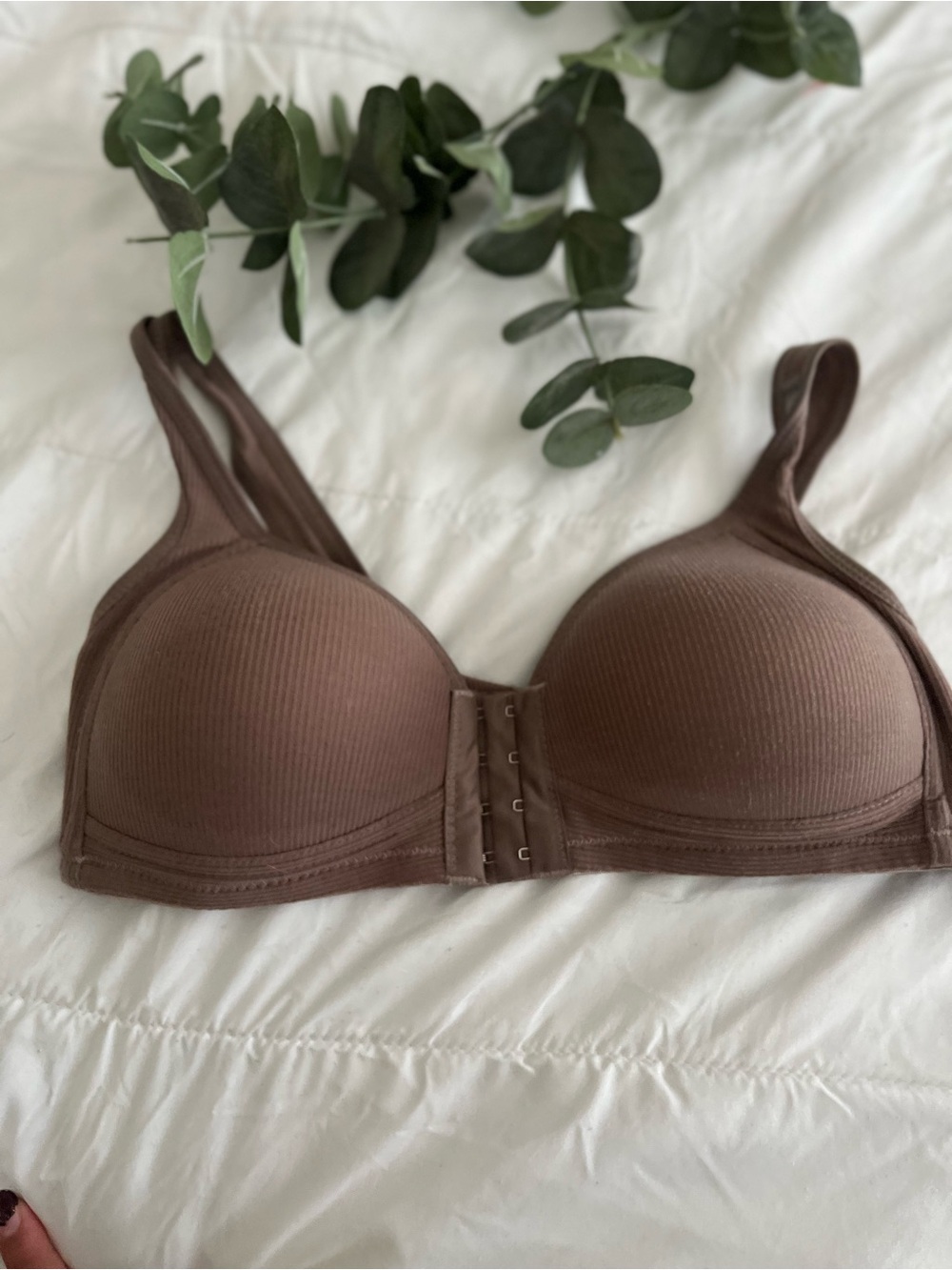 boutique bra crossed back nwot